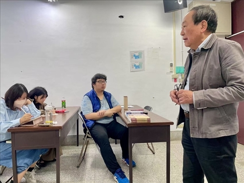 主講人與同學互動對話