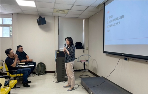 林雯瑤主任提醒學生赴校外實習須展現超越平常的表現，為學弟妹樹立好榜樣