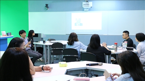 與會教師們積極參與工作坊並提出問題作討論