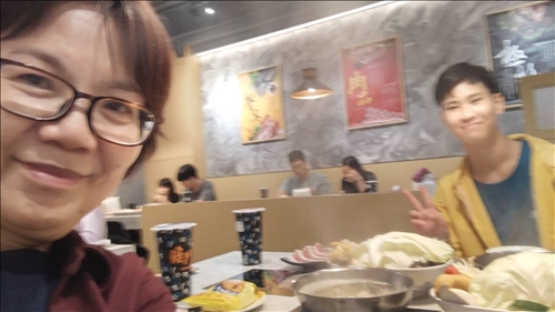 吃喝喝，閒話家常