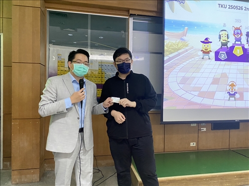 林廷翰講者跟活動同學合照