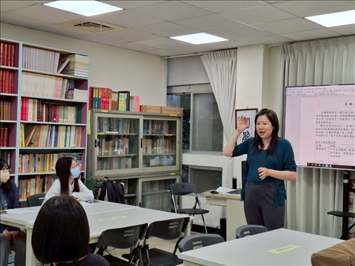 講者林佁伶專員