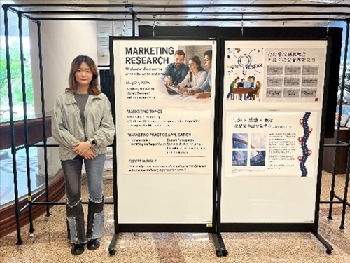 參展學生與作品合照