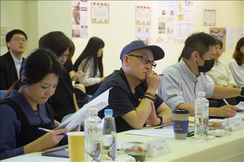 系友返校擔任現場呈現評審