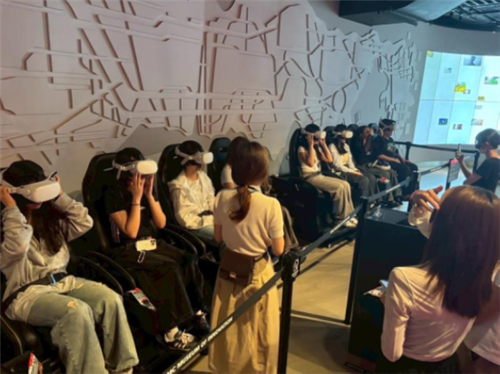 體驗VR眼鏡_台積電創新館