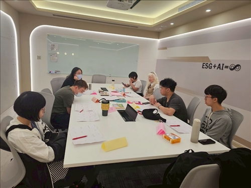 講師帶領學員了解活動目的與職涯規劃重要性