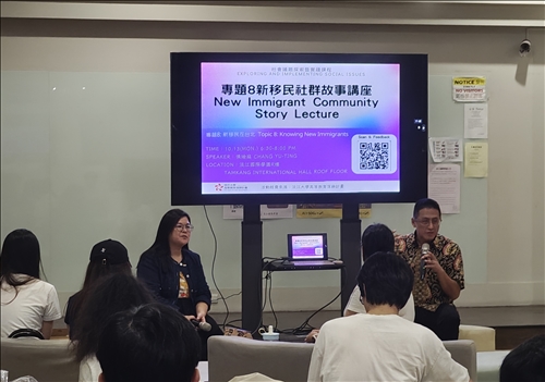 何景榮老師介紹今日講座張瑜庭講師