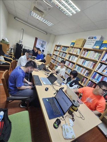 在助理協助下，開始將夥伴加入群組帳號