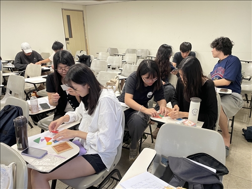 企管系陳怡雅老師「團隊運作模式、合作與溝通」講座