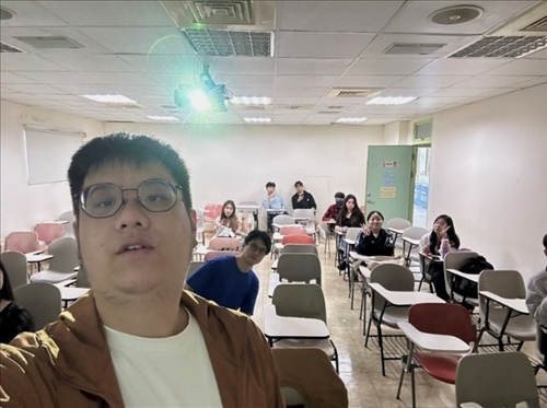 老師關心（本地跟國際）學生學習狀態