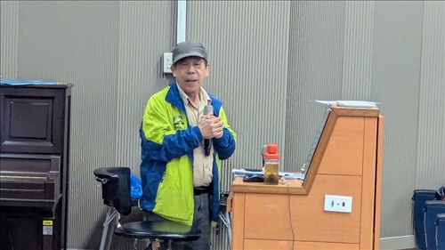 老師說明節奏和吟唱的關聯