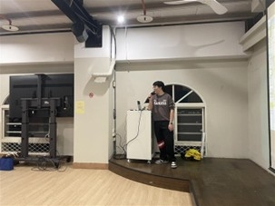 系學會會長講解活動流程