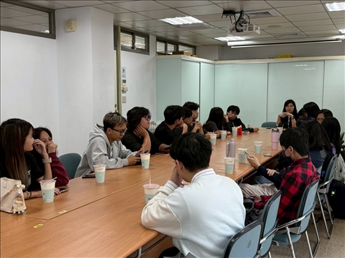 每位同學自我介紹