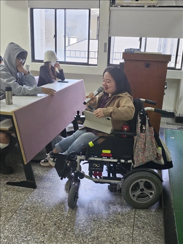 講師不怕失敗，再次嘗試!!正向面對未來!!