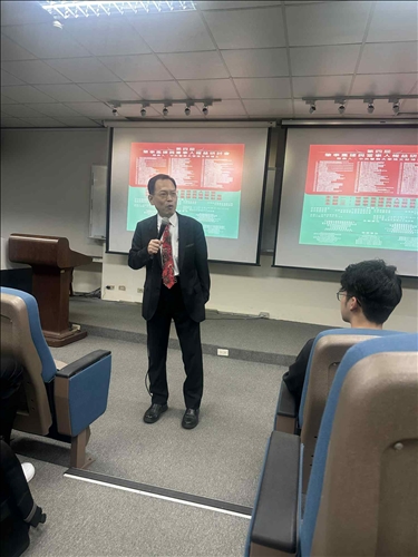 警察大學張文菘教授演講很受學生喜愛