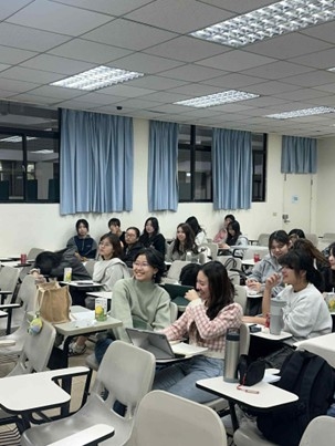 林柏甫副理演講很受學生喜愛