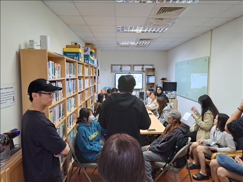 透過翻譯介紹不同輔具功能