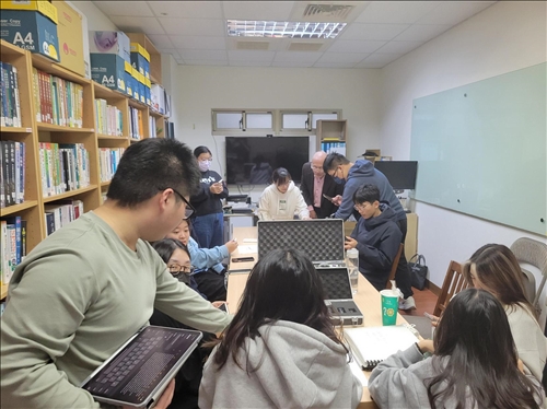 資源中心老師介紹視障生所使用之輔具(第二場)