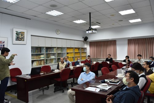 化學學系王奕翔助理教授講述AI的應用