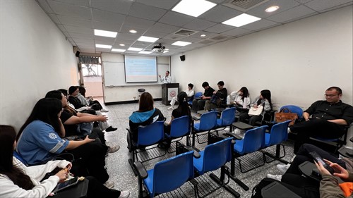 系主任介紹交換學校