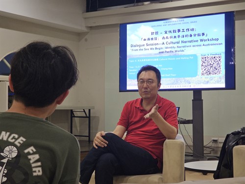 與同學分享自身經歷
