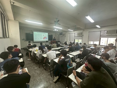學生聽講(2)