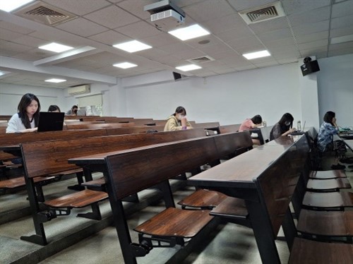 學生利用GIS實作淡水文史地圖