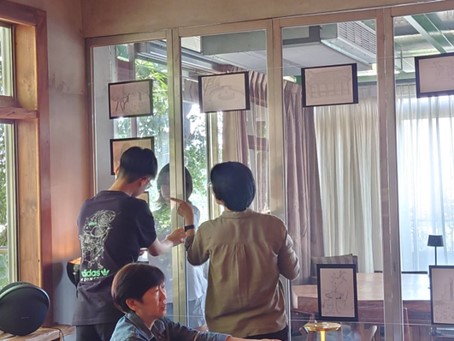 戴老師指導展場布置