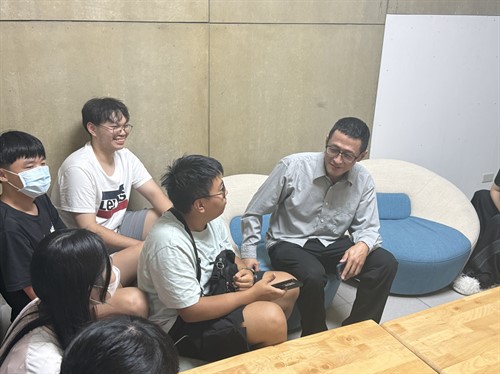 老師解答同學們的問題