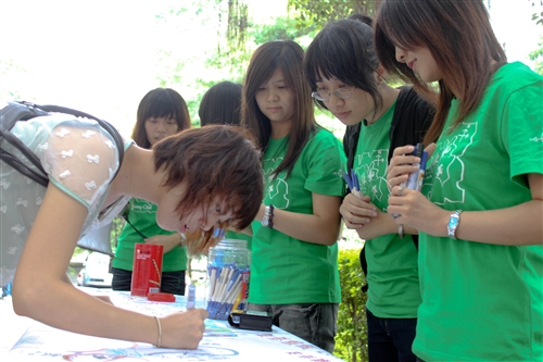 近千人連署反菸