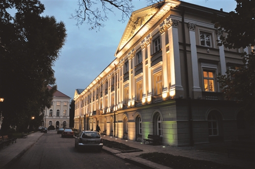 遠道來賀Diamond Jubilee