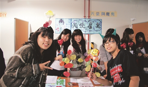 祝福告白及惡魔氣球齊飛