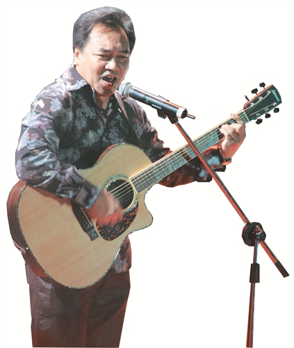 群星獻唱傳美聲  那人那校那歌掀高潮