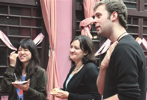 英會社感恩party 吃烤雞學英文