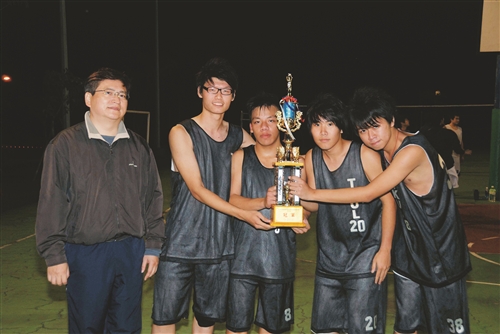 校慶盃籃球賽資創軟工一封王 對不隊稱后