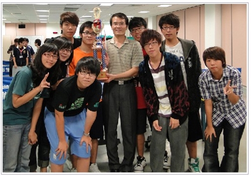 師生桌球賽資創通訊一奪團體冠軍