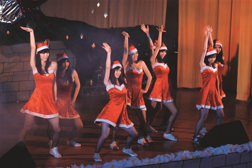 社團開趴紅咚咚