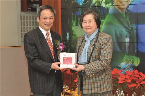 退休歡送茶會 殷叮嚀緣不散