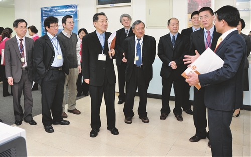 校務評鑑委員　專業細膩實訪