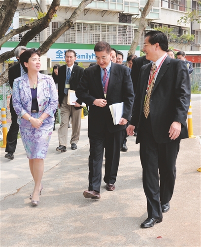 校務評鑑委員　專業細膩實訪