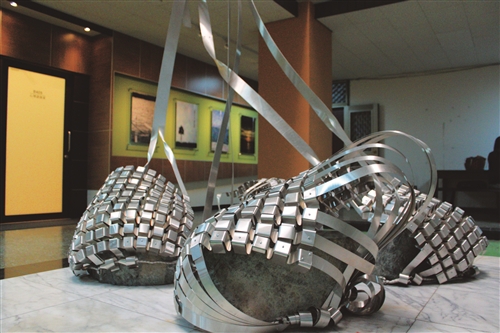 營繕組擺設裝置藝術 Touch It