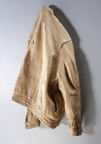 「2008當代木雕之美」即日起至10月30日止在文錙藝術中心展出，栩栩如生的作品驚艷全場。本校以木雕藝術作品深入校園，除讓通識藝術教育更加多元化外，也讓傳統技能延續下去。