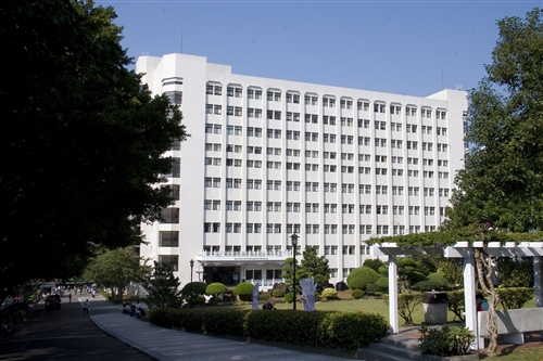 商管大樓外觀-01