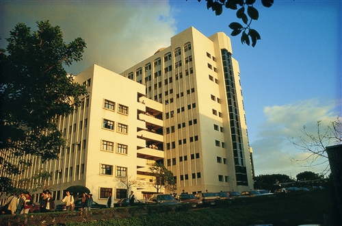 商管大樓外觀-07