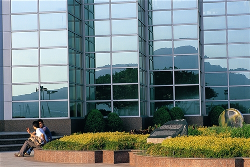 紹謨紀念游泳館外觀-06