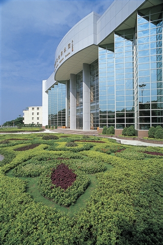 紹謨紀念游泳館外觀-07