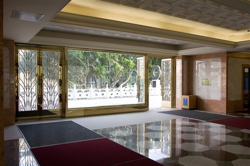 紹謨紀念體育館內景-01