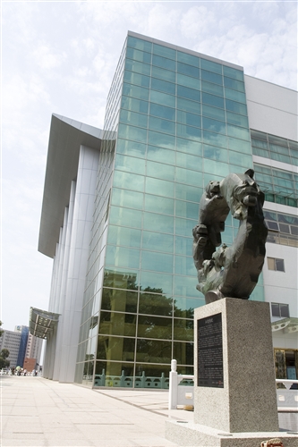 紹謨紀念體育館外觀-10