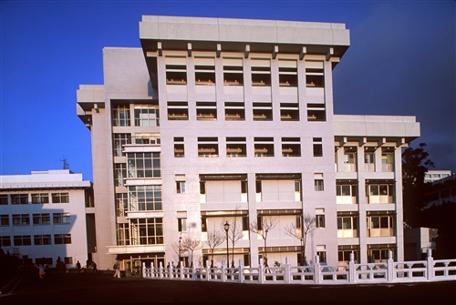 鍾靈化學館外觀-10