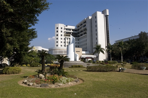 驚聲紀念大樓外觀-03